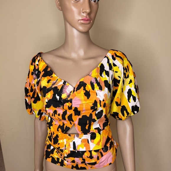 𝅺New York and company tie back top - Picture 1 of 8